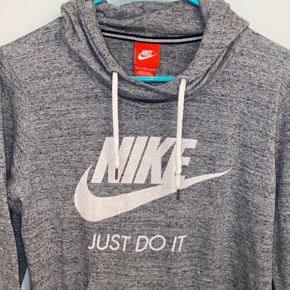 Nike lightweight sweatshirt, size Large.  Excellent condition, barely worn. - Picture 2 of 8